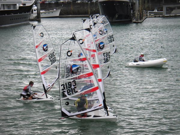 O'pen Bic kisa Viaducktissa